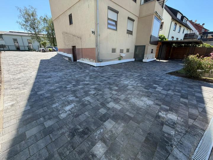 Hoffläche mit Betonpflaster