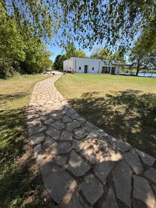 Gartenweg aus Polygonalplatten